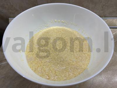 Rulonas su braškių džemu Žingsnis 1