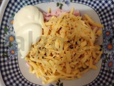 Sotūs vamzdeliai su kumpiu ir sūriu Žingsnis 2