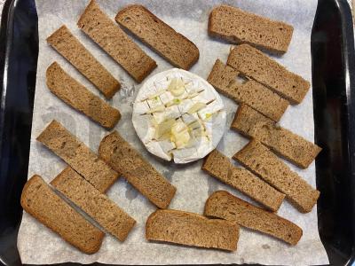 Keptas kamamberas su skrudinta duona Žingsnis 2