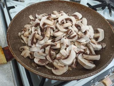 Švelnus salotas su vištiena ir ananasais Žingsnis 1