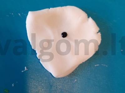 Gėlytės iš masės torto dekoravimui Žingsnis 8