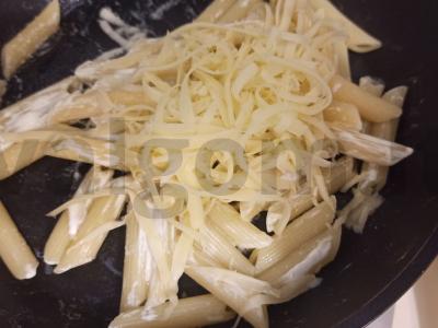 Makaronai su sūriu ir grietine Žingsnis 4