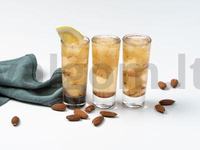 Žženkas su ananasu pagrindine nuotrauka