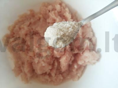 Vištienos lazdelės džiūvėsėliuose Žingsnis 2