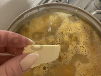 Žirnių sriuba su kiauliena ir rūkytomis vištienos kojelėmis Žingsnis 3