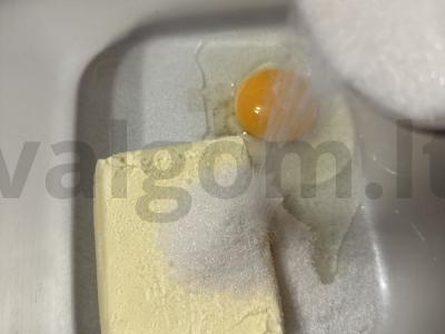 Sausainiai su šokoladiniu kremu arbatai Žingsnis 1