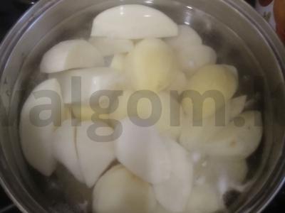 Konservuotų žuvies kotletai Žingsnis 1