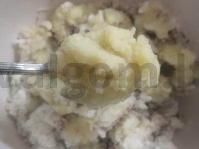 Konservuotų žuvies kotletai Žingsnis 3