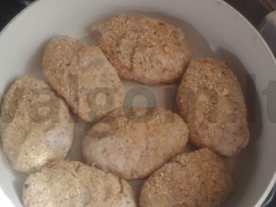 Konservuotų žuvies kotletai Žingsnis 9