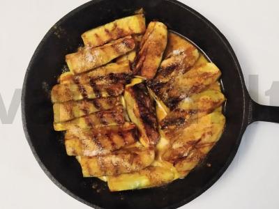 Skani cukinijų skiltelės kokosų piene Žingsnis 2