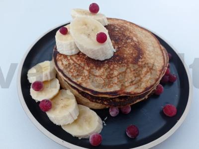 Sultingi baltyminių blynai pagrindine nuotrauka