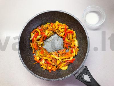 Kiauliena saldžiarūgščiame padaže su ryžiais Žingsnis 5