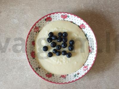 Manų košė su mėlynėmis pagrindine nuotrauka