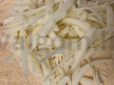 Lavašas su dešros, pomidorų ir kiaušinių įdaru Žingsnis 3