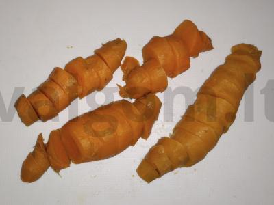 Saldus bulvės patiekalas su keptomis voveraitėmis ir svogūnais Žingsnis 3