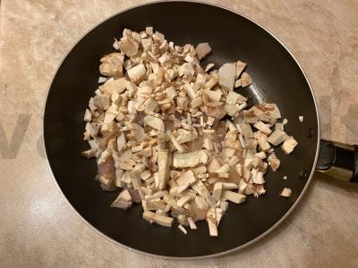 Sotūs sūrio tortilija su daržovėmis, pievagrybiais ir mėsa Žingsnis 2