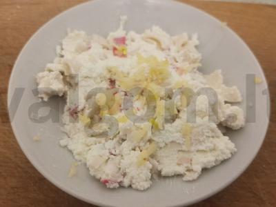 Ryžių rutuliukai su krabų lazdelėmis Žingsnis 2