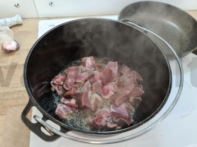 Plovas su aviena ir avinžirniais katile Žingsnis 3