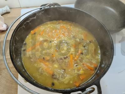 Plovas su aviena ir avinžirniais katile Žingsnis 7