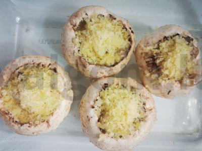 Įdaryti pievagrybiai Žingsnis 2