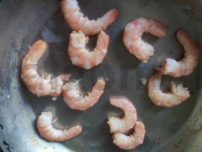 Daržovių, krevečių ir salotų spring roll'ai Žingsnis 1