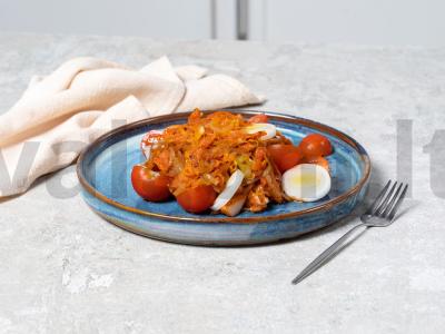 Troškinta kopūstai su pomidorų pasta pagrindine nuotrauka