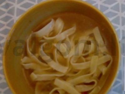 Laghman su vištiena pagrindine nuotrauka