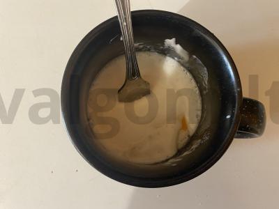 Purūs pyragas per 10 minučių su ledais Žingsnis 2