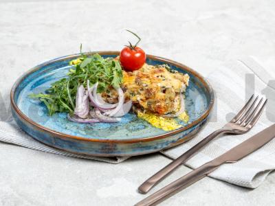 Vištiena su baklažanais ir pomidorais orkaitėje pagrindine nuotrauka