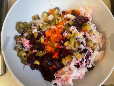 Užkandžių vinigretas su raudonaisiais pupelėmis ir raugintais kopūstais Žingsnis 4