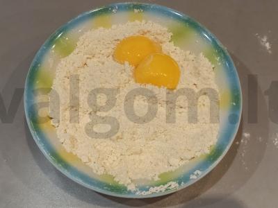 Švelni karališka varškės pyragas desertui Žingsnis 3