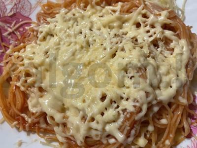 Spagečiai su sūriu ir kečupu garnyrui pagrindine nuotrauka