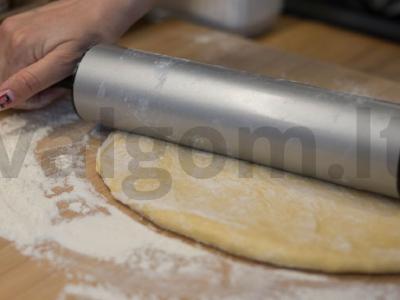 Cinamono suktinės bandelės Žingsnis 5