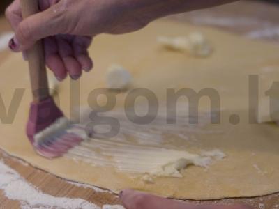 Cinamono suktinės bandelės Žingsnis 6