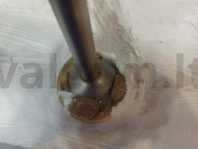 Šokoladiniai keksiukai su raudonosiomis serbentėmis Žingsnis 3