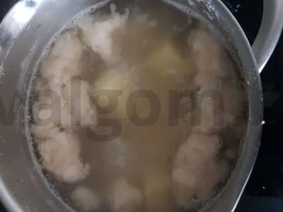 Sūrio sriuba su kukuliais ant perpelinių sultinio Žingsnis 2