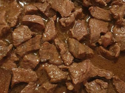 Jautienos guliašas su pomidorų pasta Žingsnis 1