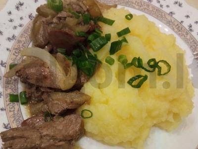 Jautienos kepenys, paruoštos keptuvėje pagrindine nuotrauka