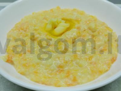 Kukurūzų-miežių košė su moliūgu pieno pagrindine nuotrauka