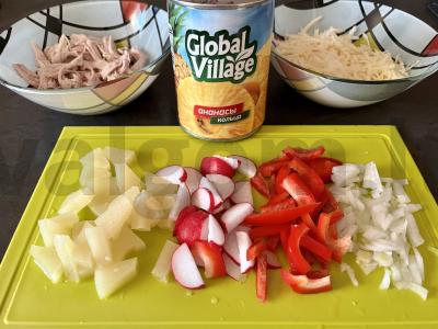 Sultinga pica su ananasais ir vištiena Žingsnis 3