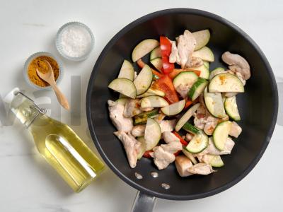 Kalakutienos filė su kokosų sirupu Žingsnis 1