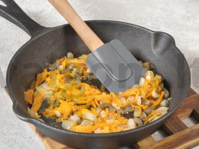 Sriuba su meatballs ir vermišeliu Žingsnis 4