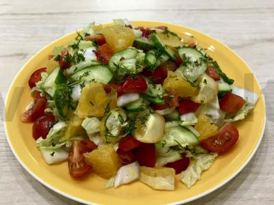 Turkiškas salotas pagrindine nuotrauka