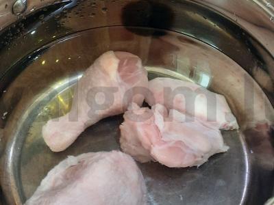 Žirnių sriuba su vištiena ir šviežiais žalumynais Žingsnis 2