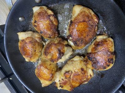 Greita šašlykinė su daržovėmis, salotomis ir padažais Žingsnis 6