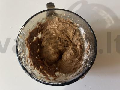 Šokoladinis naminis sausainis skubiai Žingsnis 2