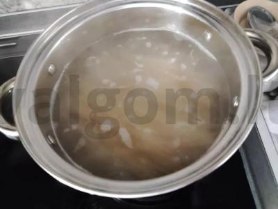 Makaronai su pomidorų padažu Žingsnis 1