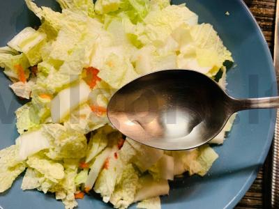 Marinuota Pekino kopūstai su karčiu Žingsnis 4