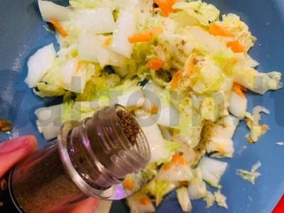 Marinuota Pekino kopūstai su karčiu Žingsnis 7