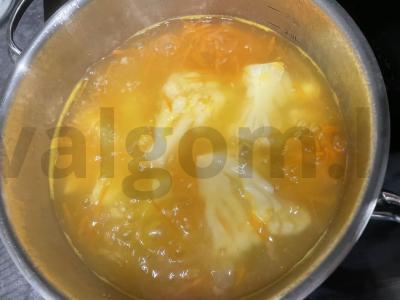 Lengvas kalakutienos ir žiedinių kopūstų sriuba Žingsnis 4